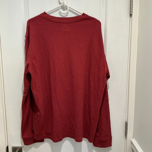 Levi's mens long sleeves t-shirt, New with Tag, red sizeXL - Picture 6 of 8